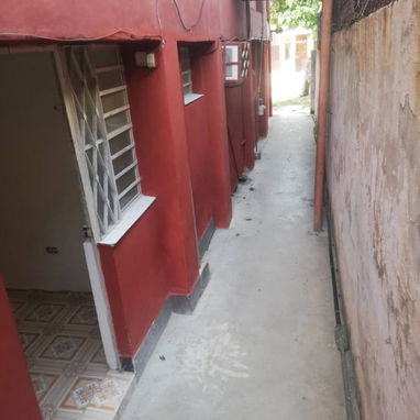 Vendo casa en la AVENIDA DE ACOSTA a 4 cuadras de 10 de octubre. - Img 125299672