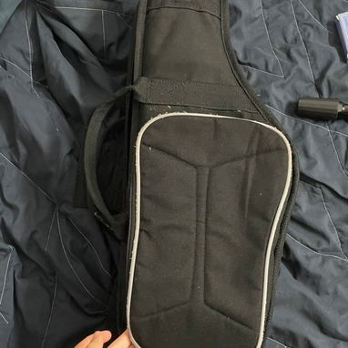 Saxofón Alto Jinbao Dorado Completo con Estuche y Accesorios - $300 dolares - Img 120971172