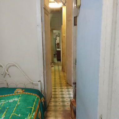 Venta de Apartamento 3 Habitaciones en La Habana: Buena ubicación y confort 🏡 - 4/10