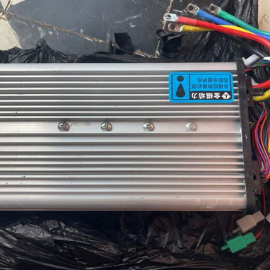 Caja reguladora. NUEVA. 60-72V- 75A - 2/3