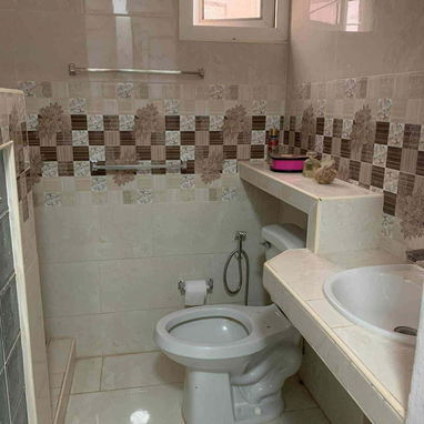 Casa independiente de 7 cuartos a 3 cuadras de la calzada del Cerro. - Img 109829405