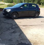 Un Renault Sandero - Img 50578994