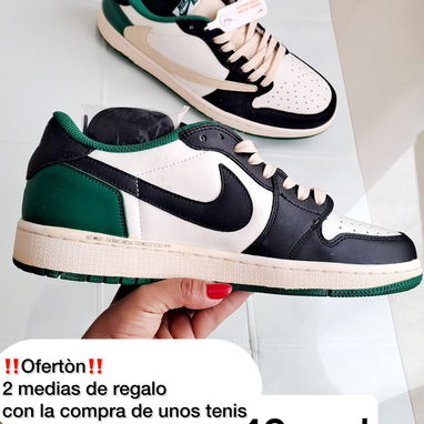 Tenis y botas de mujer - 3/4