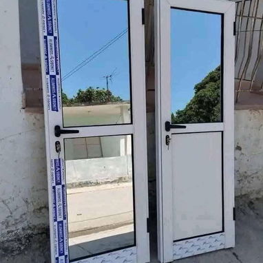 Campiteria  de aluminio  puerta  y ventanas - 6/7