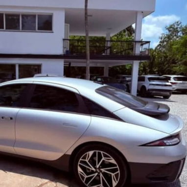 HYUNDAI IONIC 6 2024 Totalmente Eléctrico - 2/10