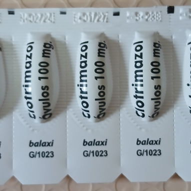 Óvulos: Metronidazol con nistatina  // Clotrimazol - Img 124284450