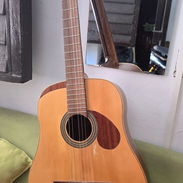 Vendo guitarra Rubbermaid. Se escucha OK - Img 56343482