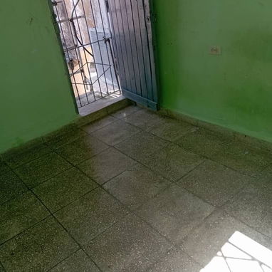 🏡*153-Venta de Casa puerta de calle de 3 plantas en Guanabacoa cerca del Parque*  ⌚️*Visitas con antelación, la casa no - 9/10