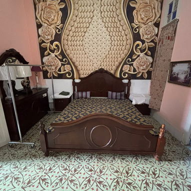 • LR006   🏢 Apartamento en Venta – Prado y Malecón, La Habana - 3/10
