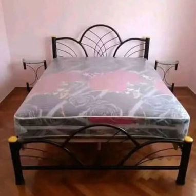 Camas de tubos cruzadas - Img 121692917