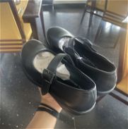 Zapatos negros de gastronomia - Img 45754133