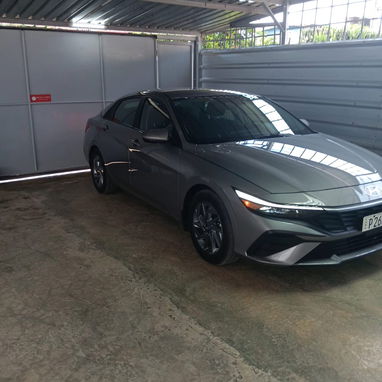 Vendo o negocio, Hyundai elantra, 2025 con 14,000 km - Img 123856498