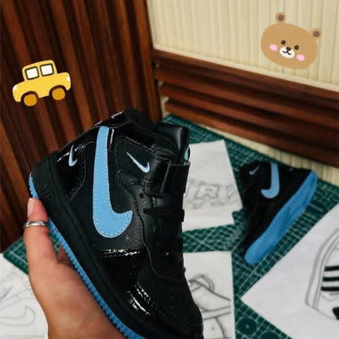 52849429 Tenis de niño ..del 30 al 36 30 usd o equiv Playa - Img 125889473