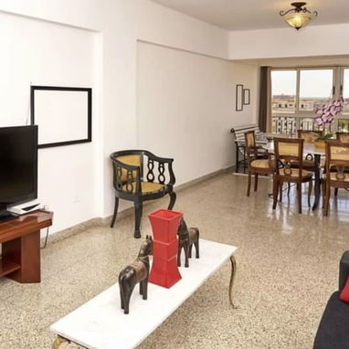 APARTAMENTO DE 3 HABITACIONES Y 2 BAÑOS EN EL VEDADO CON RESPALDO ENERGÉTICO - Img 122905832