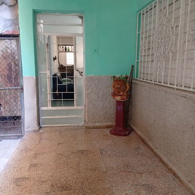 ¡Gran Oportunidad de Apto en bajo en el VEDADO 3 CUARTOS, a dos Cuadras de la Embajada de los Estados Unidos. - Img 122786949