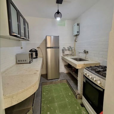 APTO ORIGINAL DE 1 HAB CERCA DE 25 Y 12 VEDADO 2DO PISO SEMI INTETIOR CON BALCÓN 53614857 - 2/10