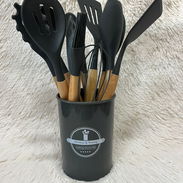 Set de utensilios de silicona   Colores disponibles  ❤️Rojo,Verde claro,Rosado,Gris oscuro,Morado en 11000cup - Img 57079622