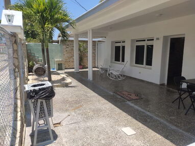 🏠‼️¡Descubre un paraíso playero en #Guanabo con esta increíble casa en renta! Su estilo #moderno y su impecable estado - Img 58106509