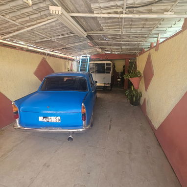 Se Vende Casa - 6/10
