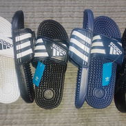 Chancletas Adidas #41 negras. 15 USD. 53895402 - Img 56303993