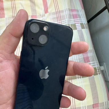 iPhone 13 Excelente estado - 2/4