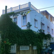 Biplanta con terraza en venta (casa de arriba) en Vedado - Img 54367238