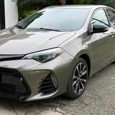 Vendo o negocio toyota corolla SE del 2019 título limpio - Img 102335850
