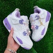 TENIS NIKE AIR JORDAN RETRO 4 FLOWER - Img 55557051