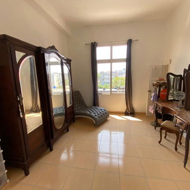 🏡 VENTA DE PROPIEDAD EN EL VEDADO – LA HABANA 🇨🇺 - Img 121926785