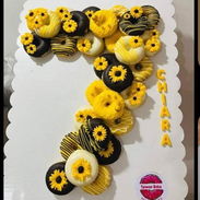 **Cakes de Mini donas en forma de números** - Img 56683108