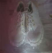 0000vendo zapatillas blancas de vestir para mujer - Img 45937094