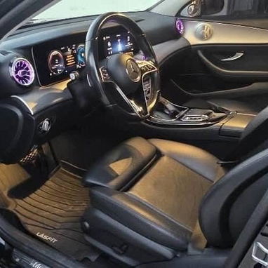 Mercedes E200 NEGRO – $180 USD/día - 2/3