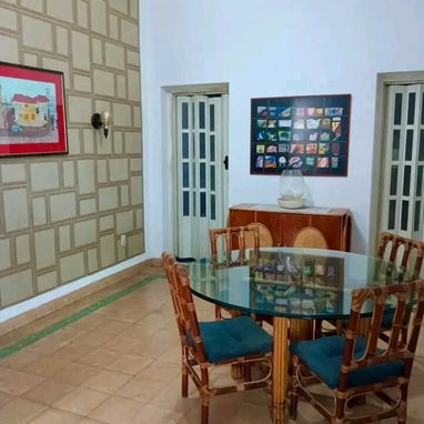 GG-127 | APARTAMENTO DE LOS AÑOS 50 DE ESQUINA! Línea y 12, Vedado 🔥 - Img 122690512