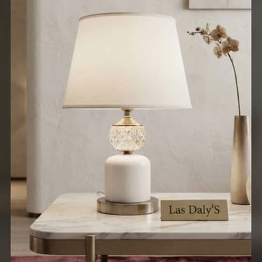 🔆 Lámparas de mesa  45 cm de alto  🚨Medidas : 45 cm de altoPrecio : 24 USD - 2/2