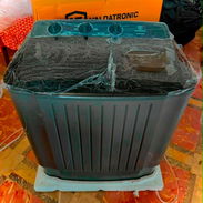 En color gris lavadora de 7kg marca Valdatronic - Img 56556862