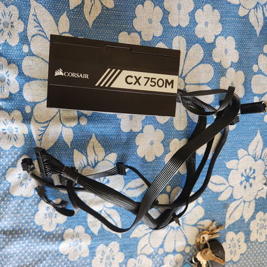 Fuente Corsair cx750 impecable poco uso con su sello - Img 127085498
