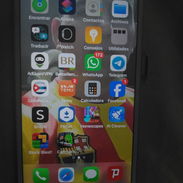 iPhone 7 plus Características 128 GB almacenamiento Batería excelente sin detalles $28000 int al pv - Img 55630668