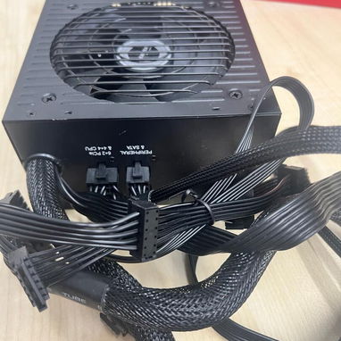 Procesador AMD Ryzen 7 5800XT y Fuente de Poder Modular - 3/3