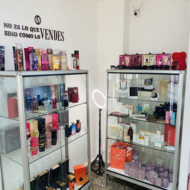 Más de 100 perfumes árabes, Farmasi y Bath & Body Works en Playa La Habana - 2/3