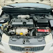Vendo o negocio Kia Rio del 2008 hecho 2011 - Img 46059926