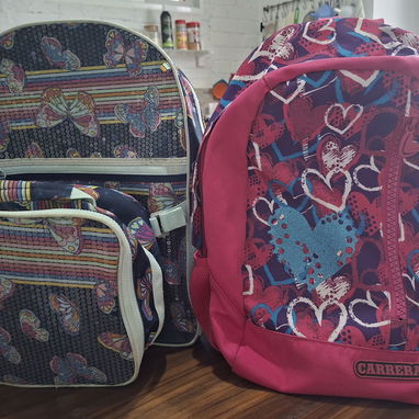 Zapatos nuevos ha buen precio y mochilas para la escuela con su merendero. - Img 123603773