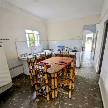 Vendo dos viviendas confortables y muy conservadas; una misma propiedad. - Img 118799827