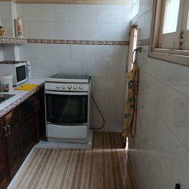 Vendo apto con garaje, cuatro cuartos, capitalista, ok estado muy tranquilo y privado.Vibora - Img 107228147