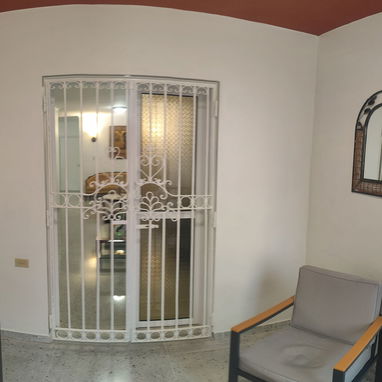 Excelente apartamento en el Vedado el edificio fue construido por el Arquitecto Alberto Prieto.Mide 170 mts cuadrados. - 3/7