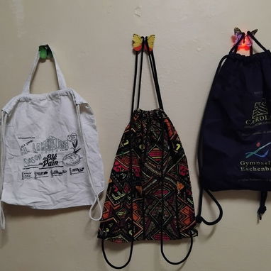 Diversos estampados de mochilas - 3/10