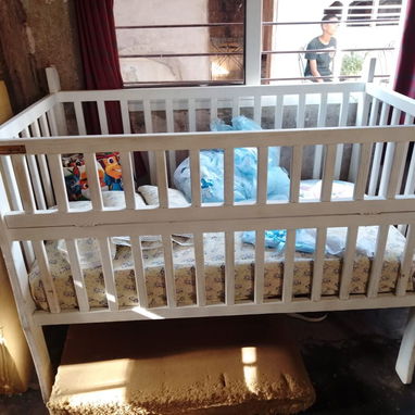 Cuna para bebé> 1 mosquitero de lanzadera >3 almuadas > 3 pañales y el protector de la cuna $ 60 usd o 50mil peso - 4/4