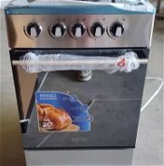 Cocina de gas marca Royal con horno - Img 46034671