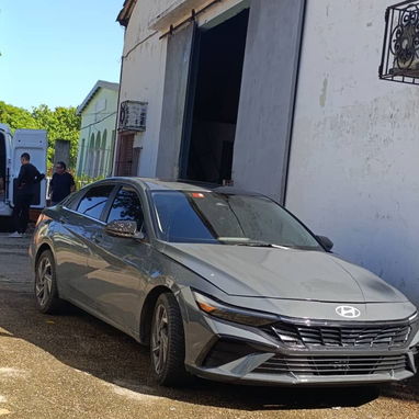 🚨 Hyunday elantra 2025 con 30 mil millas precio lindo 26 usd y está en la Habana escribir al pv Wa.me//59808236// - Img 128115371