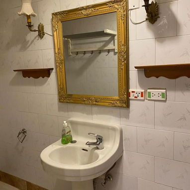 🏡✨ EXCLUSIVA PROPIEDAD EN EL VEDADO — LA HABANA - Img 122832051