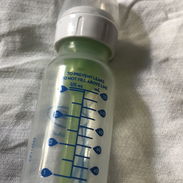 Biberón 🍼 anticólicos 4 onzas (de uso pero casi nuevo) - Img 55877747